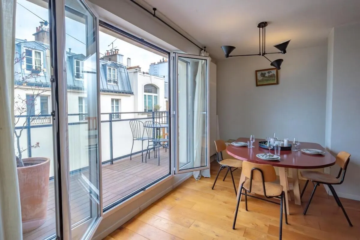 Appartement Invalides Avec Terrasse Parijs